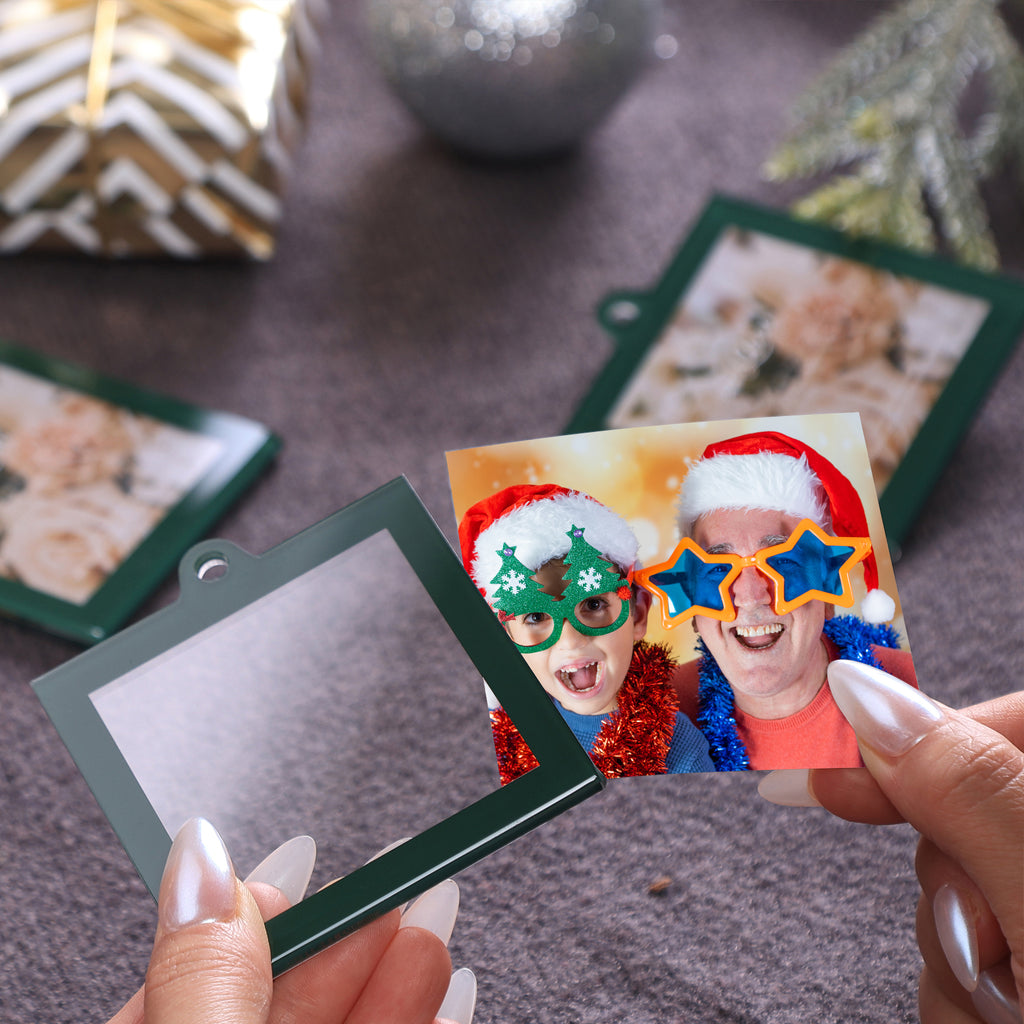 8Pcs 2.5 x 2.5 inch Christmas Acrylic Green Photo Frame Ornaments for Display Picture