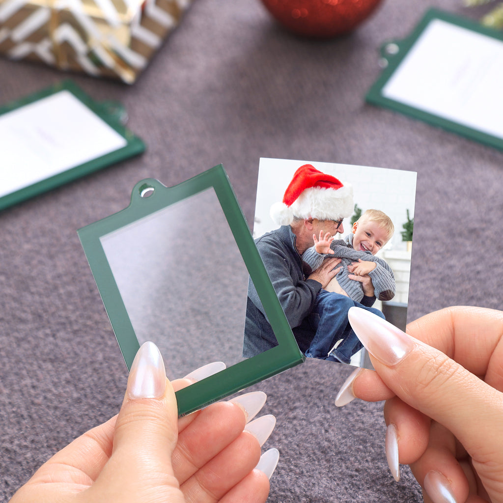 8 Pcs 2 x 3 inch Christmas Acrylic Green Photo Frame Ornaments for Display Picture