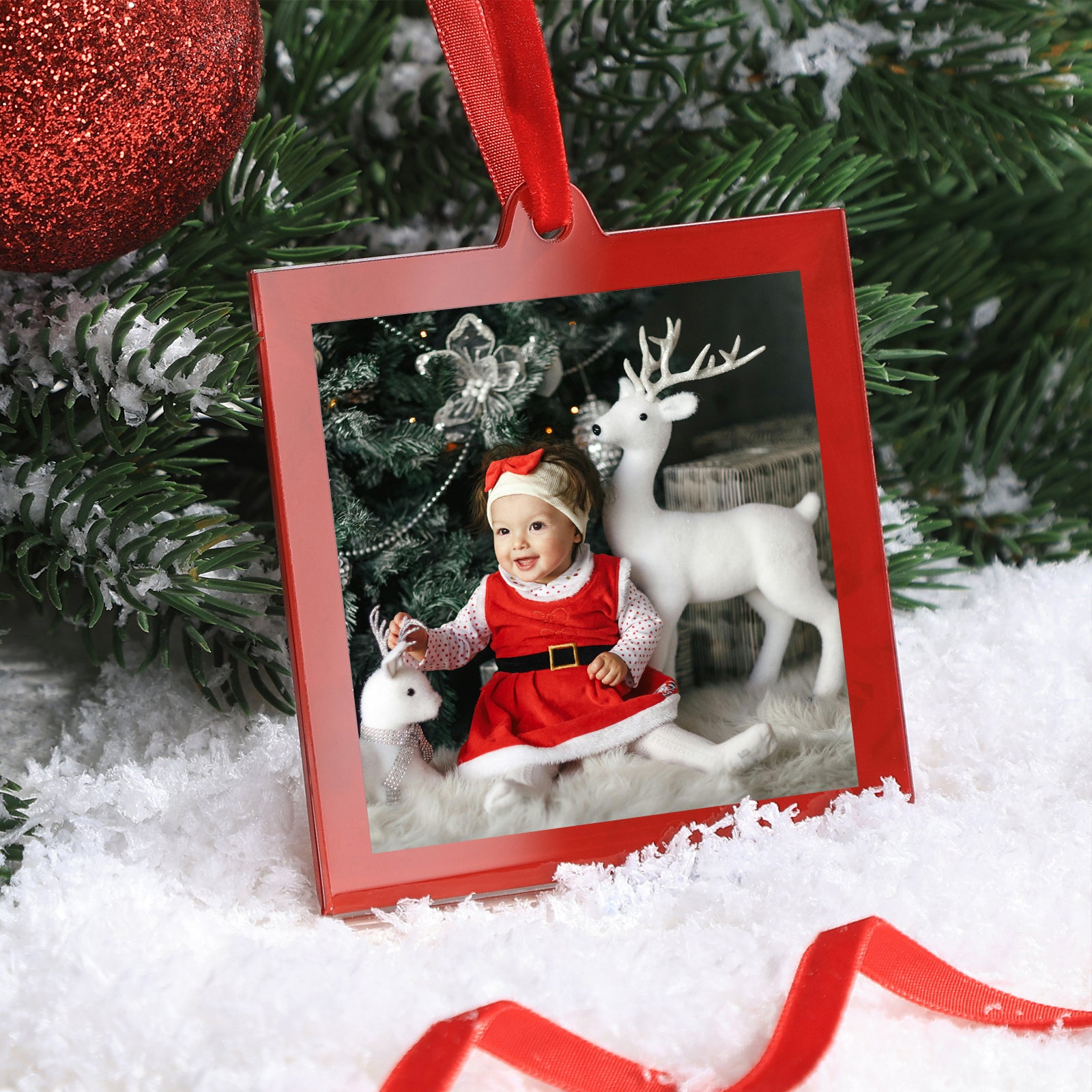 UNIQOOO 6Pcs 3.2 x 3.2 inch Christmas Acrylic Red Photo Frame Ornaments for Display Picture